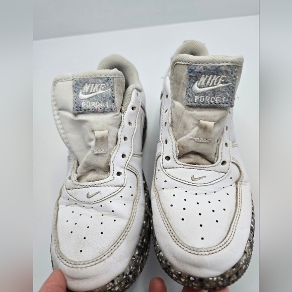 Nike | AF1s GS Recycled 'Wool White Pack' leather low-top sneakers | KIDS 2 - Picture 5 of 12